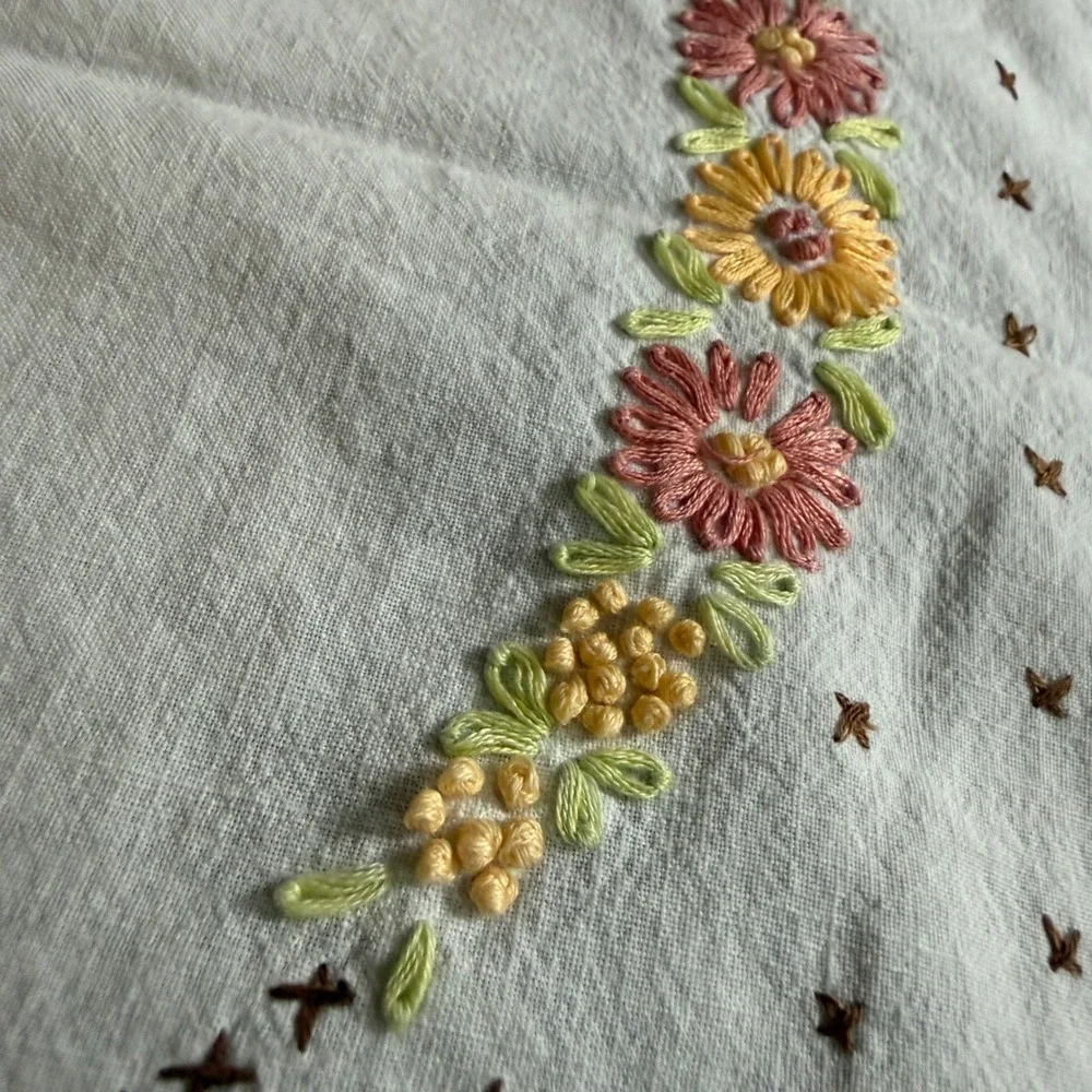 Vintage Hand Embroidered Floral Cross Tablecloth White Cotton Linen Table Runner